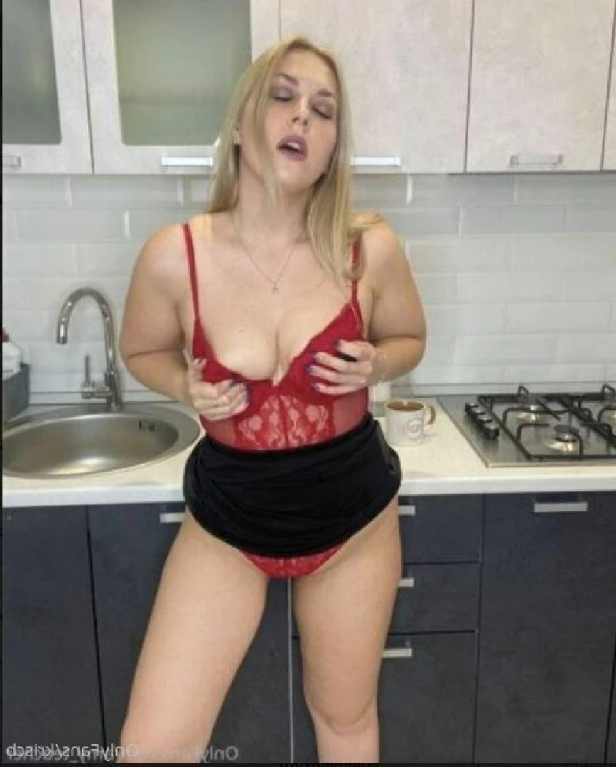 𝗝𝗨𝗜𝗖𝗬🎄𝗞𝗥𝗜𝗦 [ kriscb ] Onlyfans leaked photo 9970116 on Hotleaks.tv