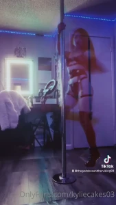 Kylie Cole [ kyliecakes03 ] Onlyfans leaked video 10366599 on Hotleaks.tv
