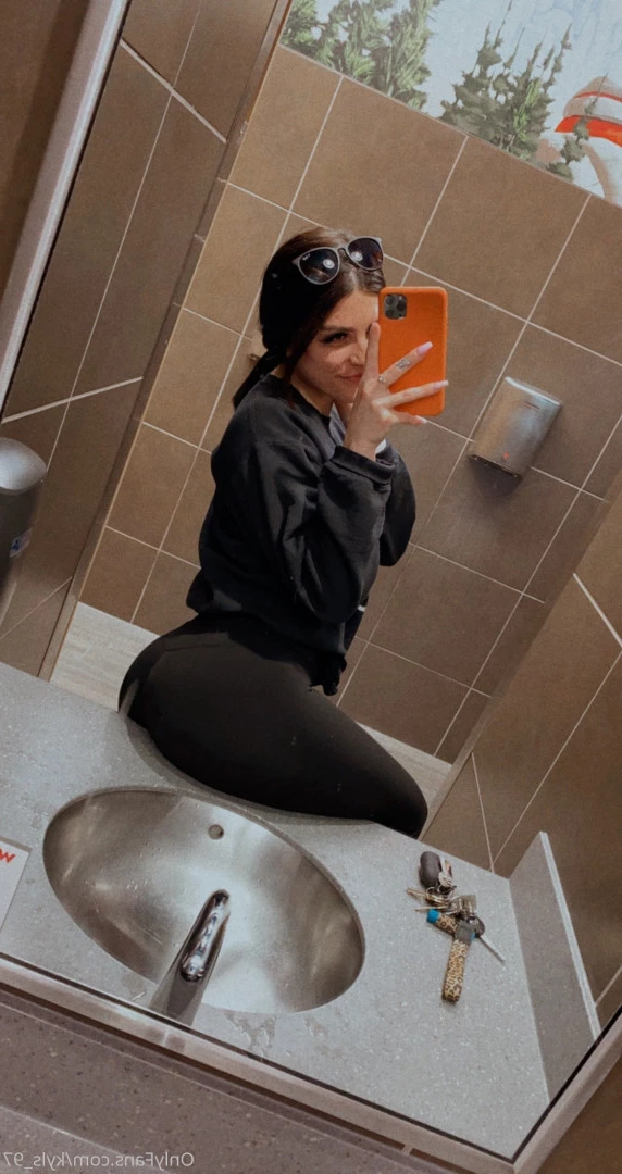 Ky [ kyls_97 ] Onlyfans leaked photo 10134743 on Hotleaks.tv