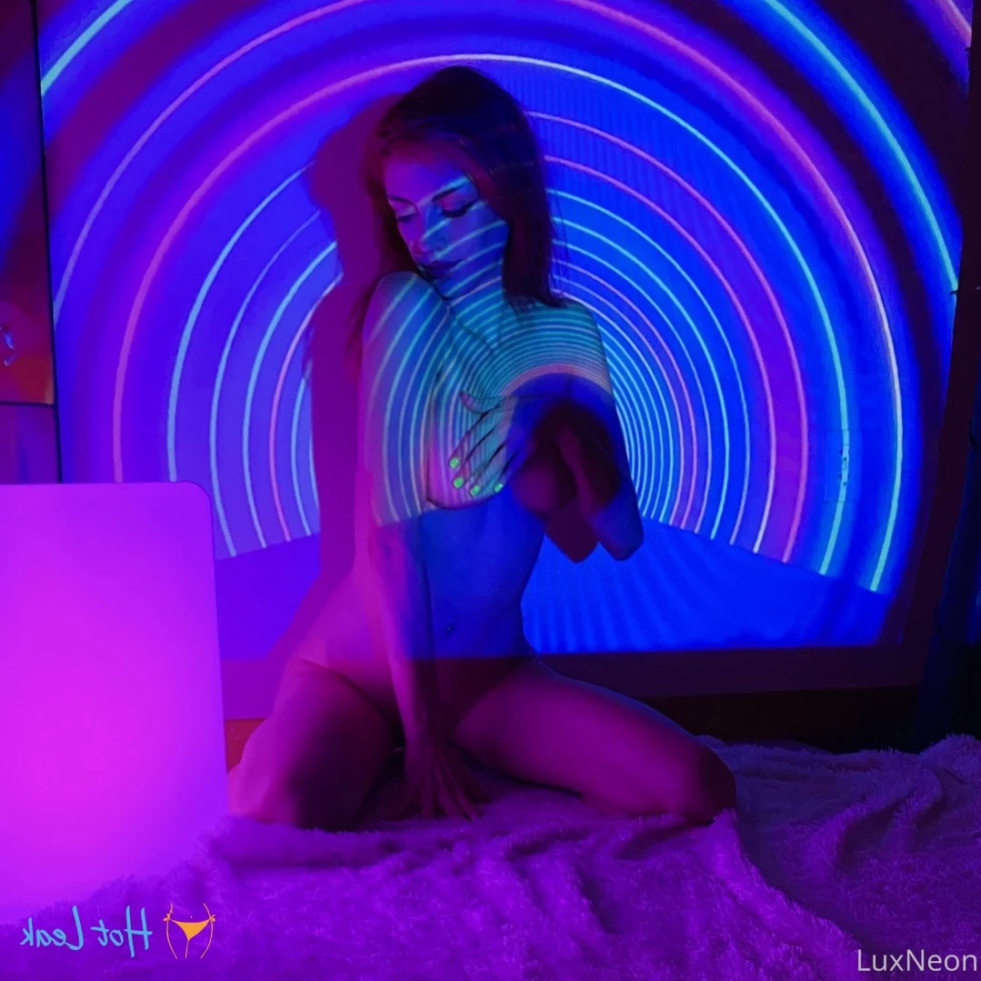 Busty Petite Lux [ luxneon ] Onlyfans leaked photo 10863509 on Hotleaks.tv