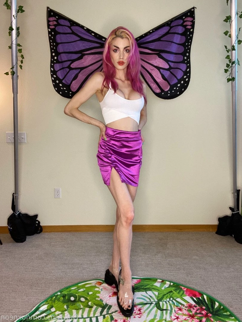 Busty Petite Lux [ luxneon ] Onlyfans leaked photo 753028 on Hotleaks.tv