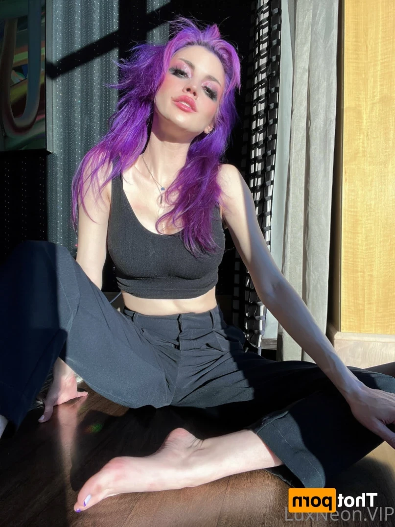 Busty Petite Lux [ luxneon ] Onlyfans leaked photo 12724867 on Hotleaks.tv