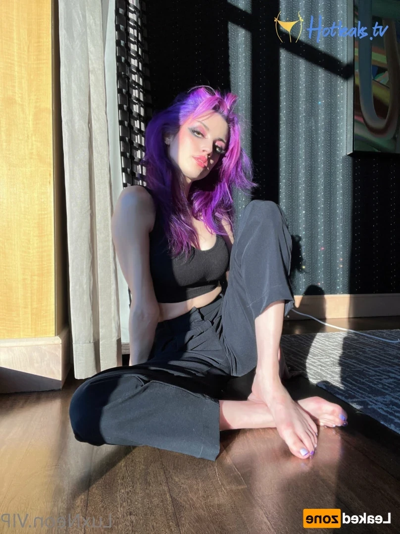 Busty Petite Lux [ luxneon ] Onlyfans leaked photo 14902245 on Hotleaks.tv