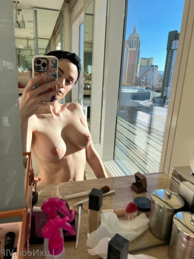 Busty Petite Lux [ luxneon ] Onlyfans leaked photo 16499590 on Hotleaks.tv