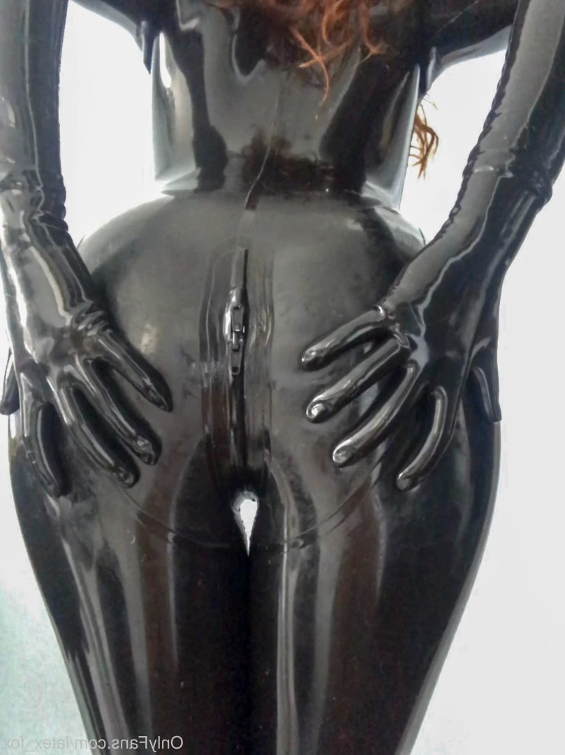 Latex Fox [ latex_fox ] Onlyfans leaked photo 8425744 on Hotleaks.tv