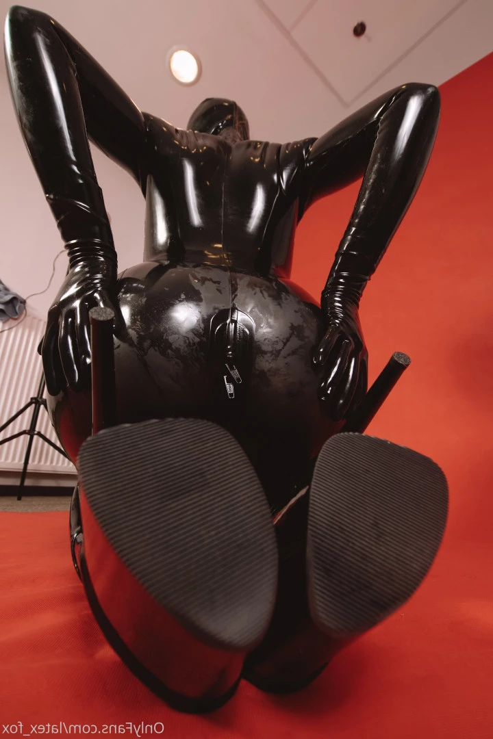 Latex Fox [ latex_fox ] Onlyfans leaked photo 8426625 on Hotleaks.tv