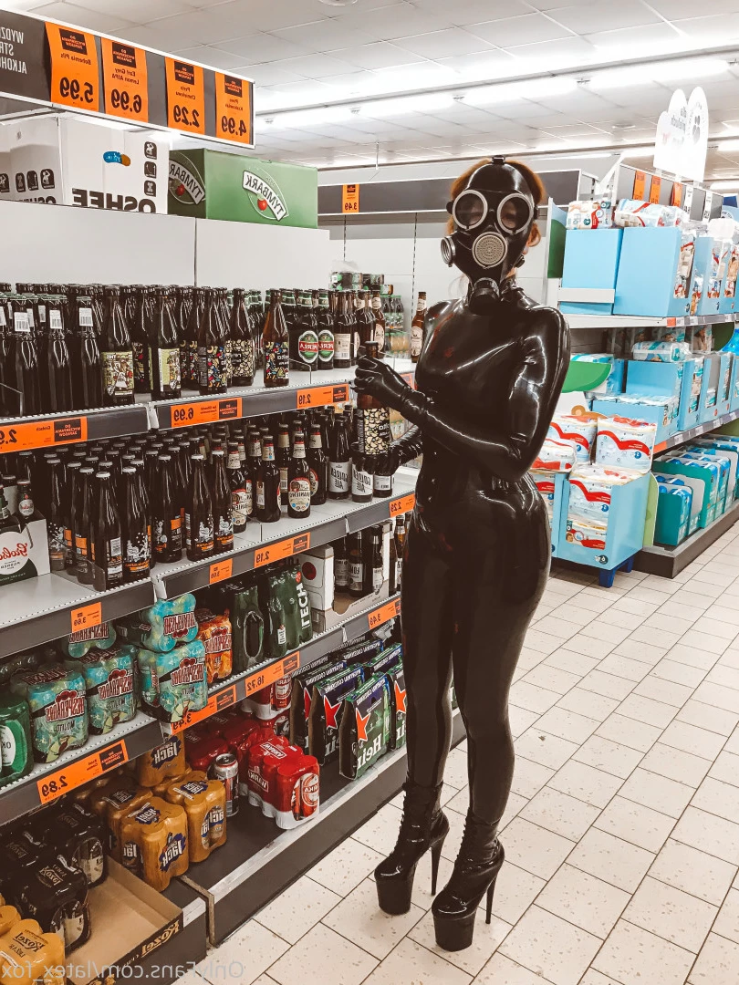 Latex Fox [ latex_fox ] Onlyfans leaked photo 8427393 on Hotleaks.tv