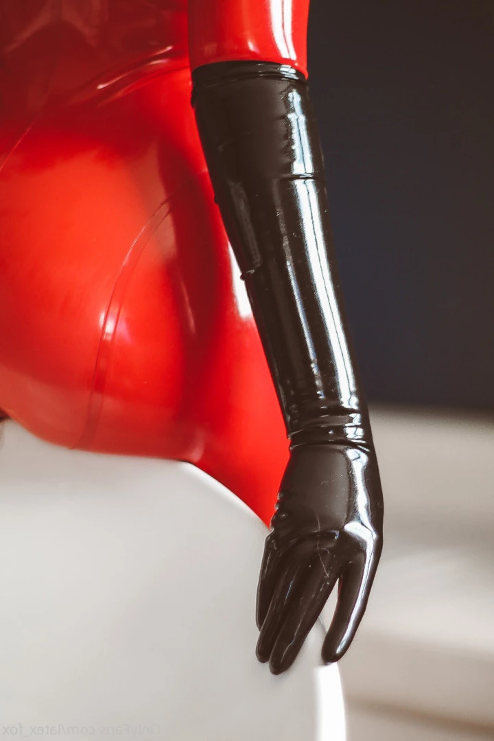 Latex Fox [ latex_fox ] Onlyfans leaked photo 8428261 on Hotleaks.tv