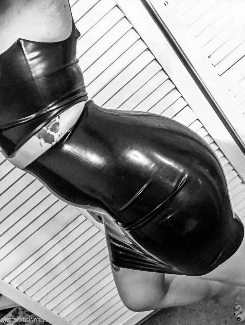 Latex Fox [ latex_fox ] Onlyfans leaked photo 8429070 on Hotleaks.tv