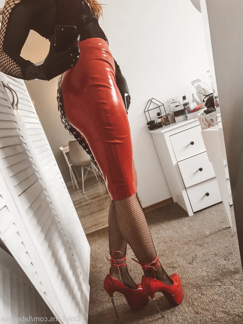 Latex Fox [ latex_fox ] Onlyfans leaked photo 8429312 on Hotleaks.tv