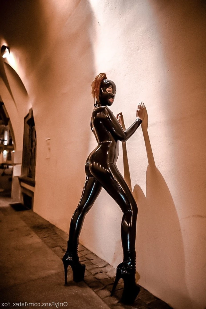 Latex Fox [ latex_fox ] Onlyfans leaked photo 8430490 on Hotleaks.tv