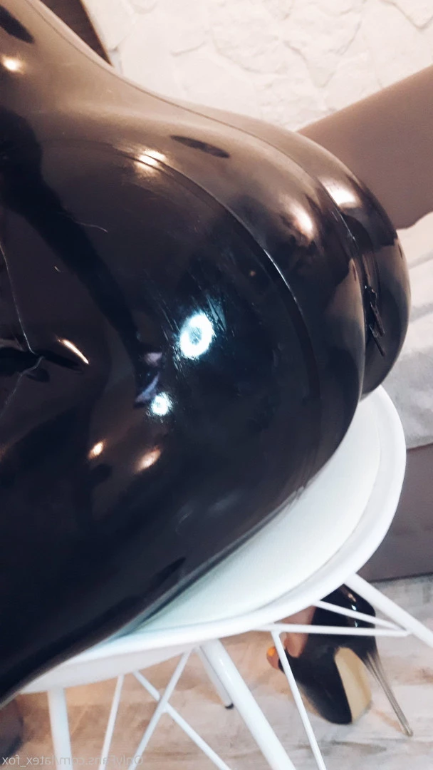 Latex Fox [ latex_fox ] Onlyfans leaked photo 8430785 on Hotleaks.tv