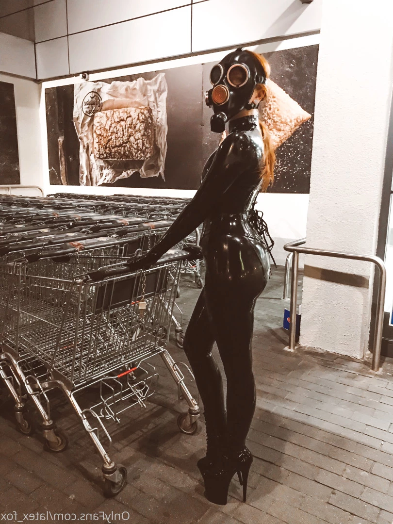 Latex Fox [ latex_fox ] Onlyfans leaked photo 8431014 on Hotleaks.tv