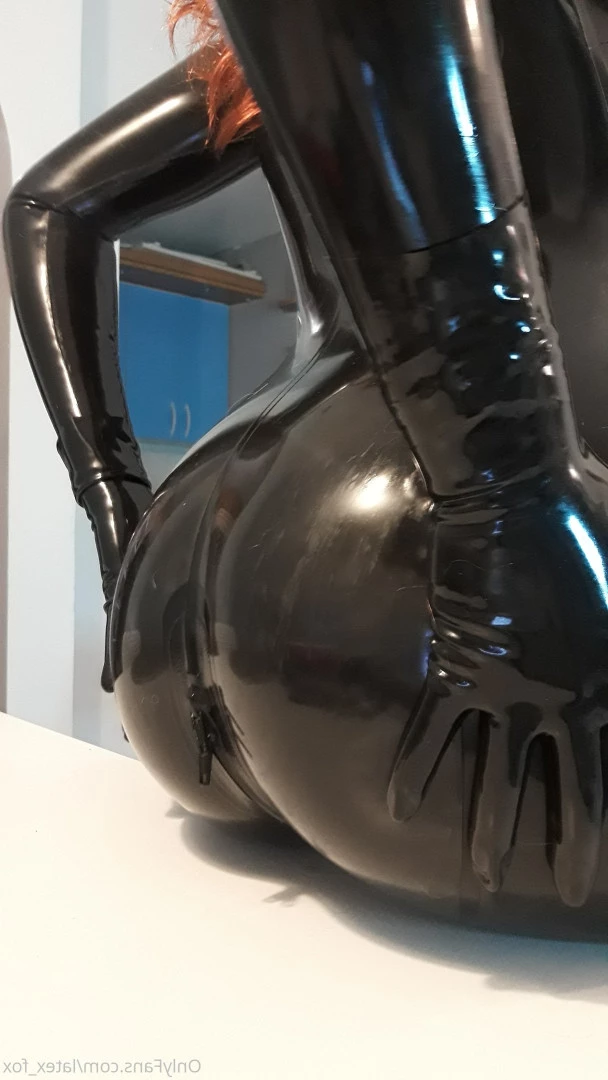 Latex Fox [ latex_fox ] Onlyfans leaked photo 8431976 on Hotleaks.tv