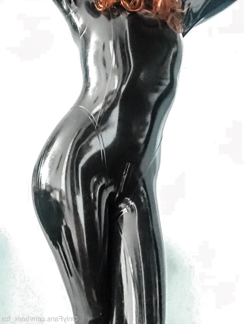 Latex Fox [ latex_fox ] Onlyfans leaked photo 8432893 on Hotleaks.tv