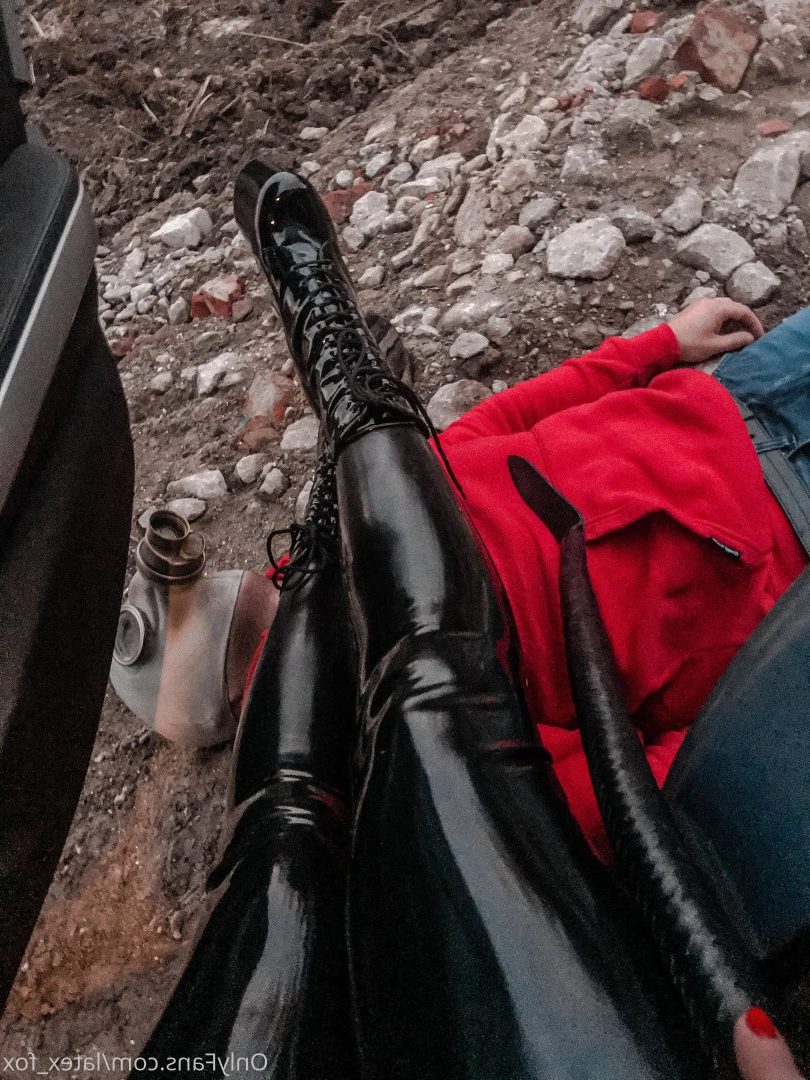 Latex Fox [ latex_fox ] Onlyfans leaked photo 8433397 on Hotleaks.tv