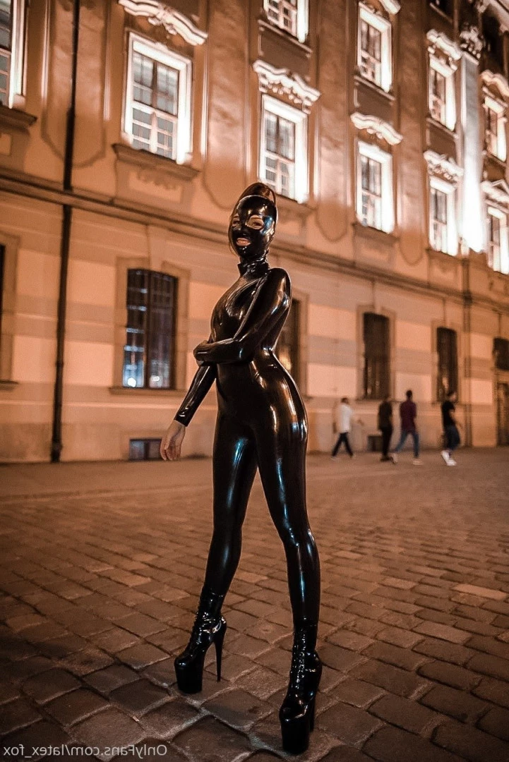 Latex Fox [ latex_fox ] Onlyfans leaked photo 8434555 on Hotleaks.tv