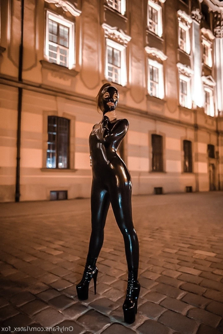 Latex Fox [ latex_fox ] Onlyfans leaked photo 8434870 on Hotleaks.tv