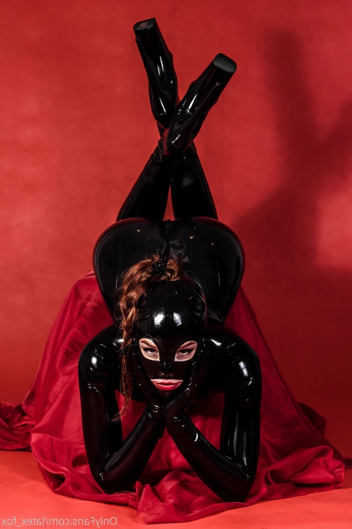 Latex Fox [ latex_fox ] Onlyfans leaked photo 8434912 on Hotleaks.tv