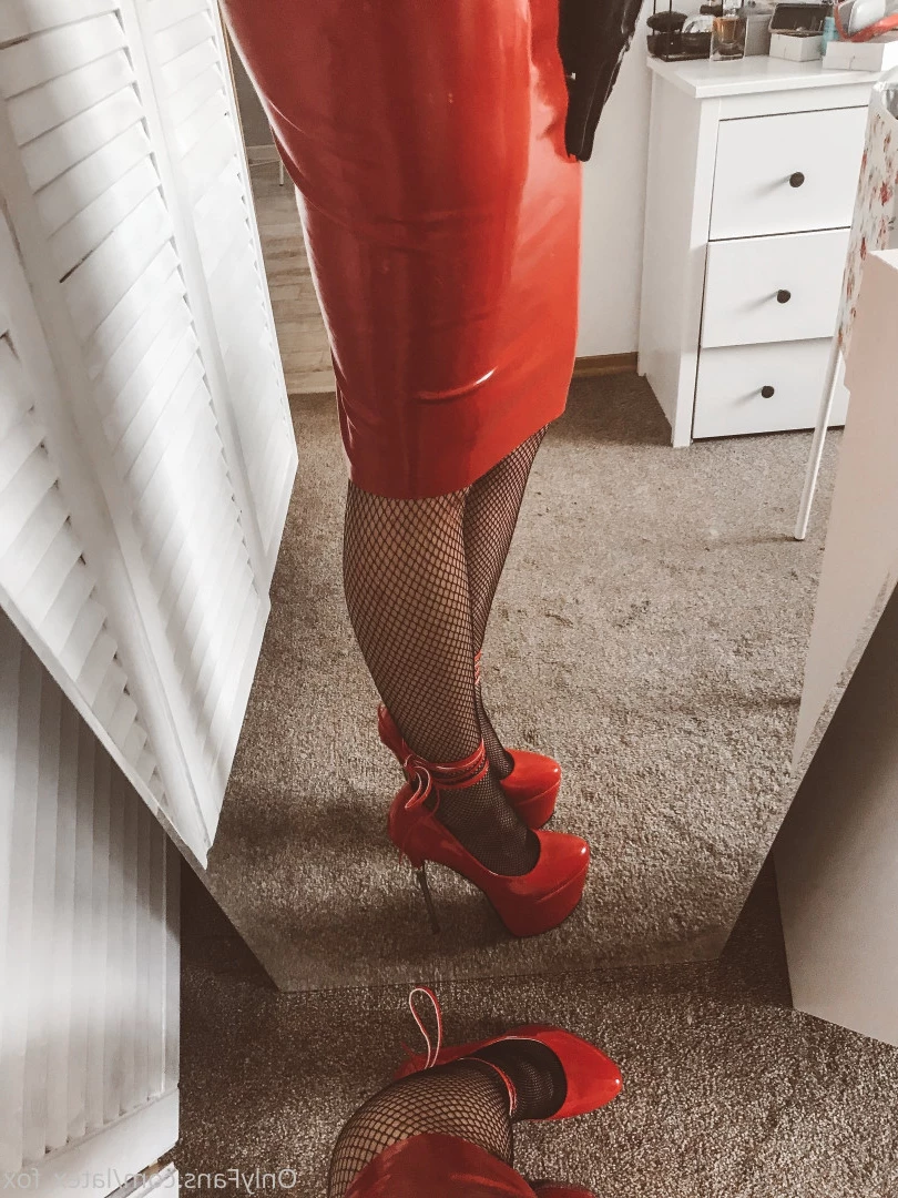 Latex Fox [ latex_fox ] Onlyfans leaked photo 8435213 on Hotleaks.tv
