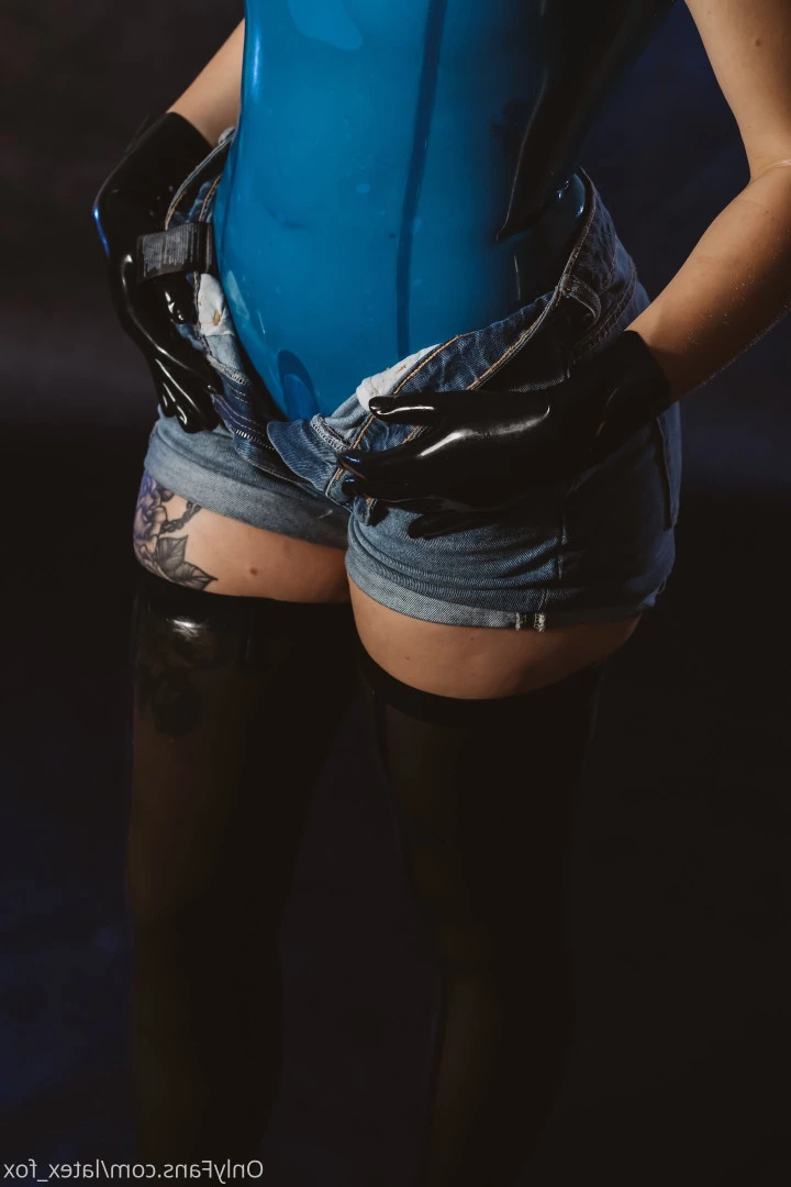 Latex Fox [ latex_fox ] Onlyfans leaked photo 8435352 on Hotleaks.tv
