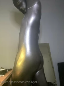 8562997