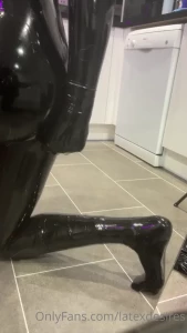 10358519