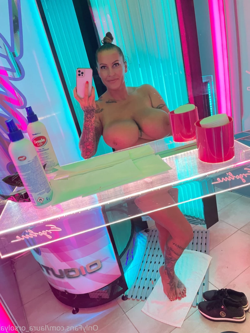 LauraOrsolyaXXX [ laura_orsolya ] Onlyfans leaked photo 11538218 on Hotleaks.tv