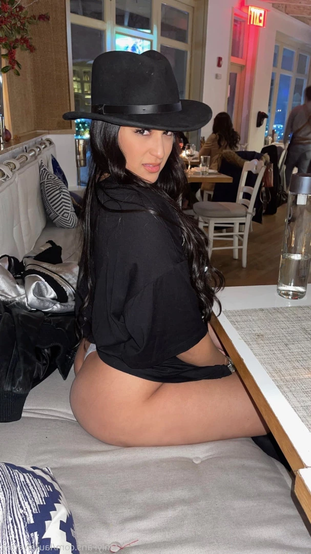 Laura Ivette VIP [ lauraivetteg ] Onlyfans leaked photo 8416646 on Hotleaks.tv