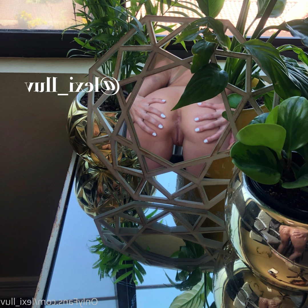 Lexi Luv [ lexi_lluv ] Onlyfans leaked photo 8629875 on Hotleaks.tv