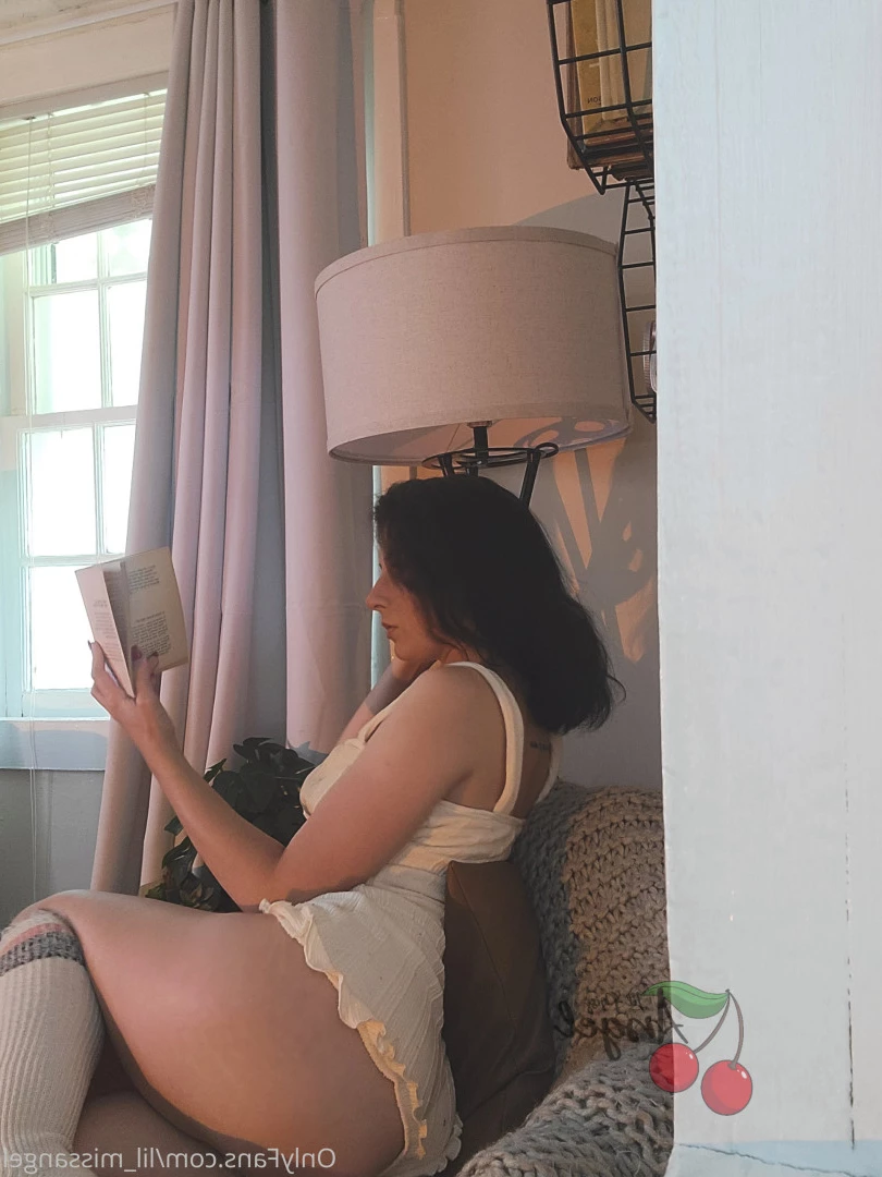 🍑 Cutie With A Booty™ 🍑 [ lil_missangel ] Onlyfans leaked photo 8351085 on Hotleaks.tv
