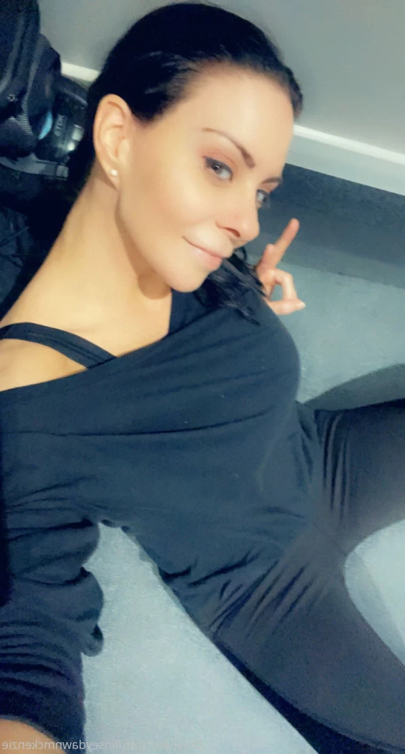 Linsey Dawn Mckenzie UK’s No1 Model [ linseydawnmckenzie ] Onlyfans leaked photo 8440689 on Hotleaks.tv