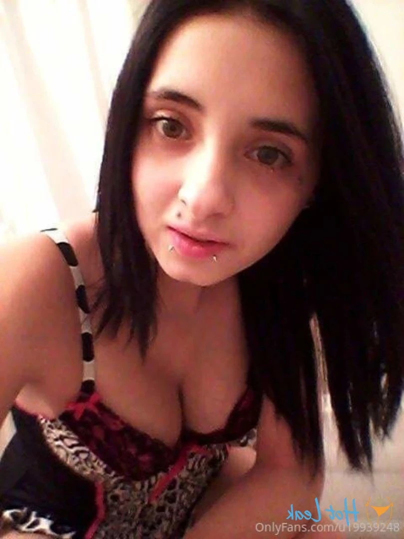 littlebrat92 Onlyfans leaked photo 10959050 on Hotleaks.tv