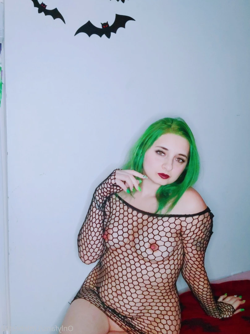 littlebrat92 Onlyfans leaked photo 13929942 on Hotleaks.tv