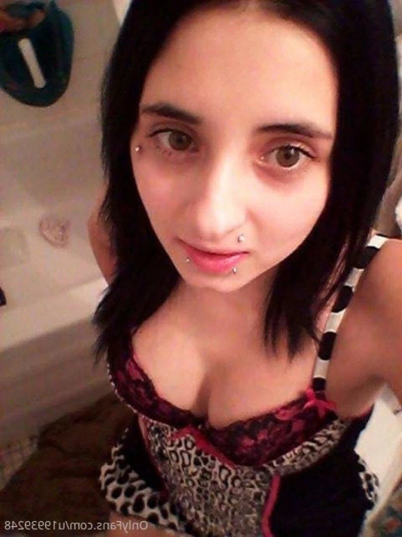 littlebrat92 Onlyfans leaked photo 14379722 on Hotleaks.tv