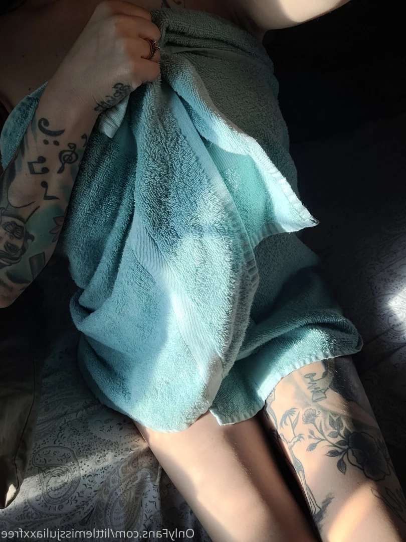Little Miss JuliaXX [ littlemissjuliaxxfree ] Onlyfans leaked photo 10070139 on Hotleaks.tv