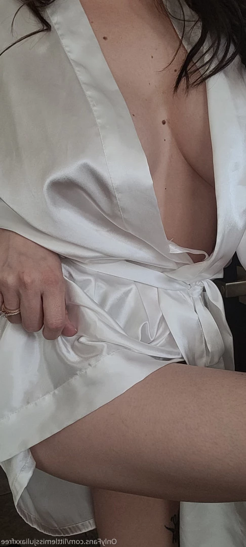 Little Miss JuliaXX [ littlemissjuliaxxfree ] Onlyfans leaked photo 10070250 on Hotleaks.tv