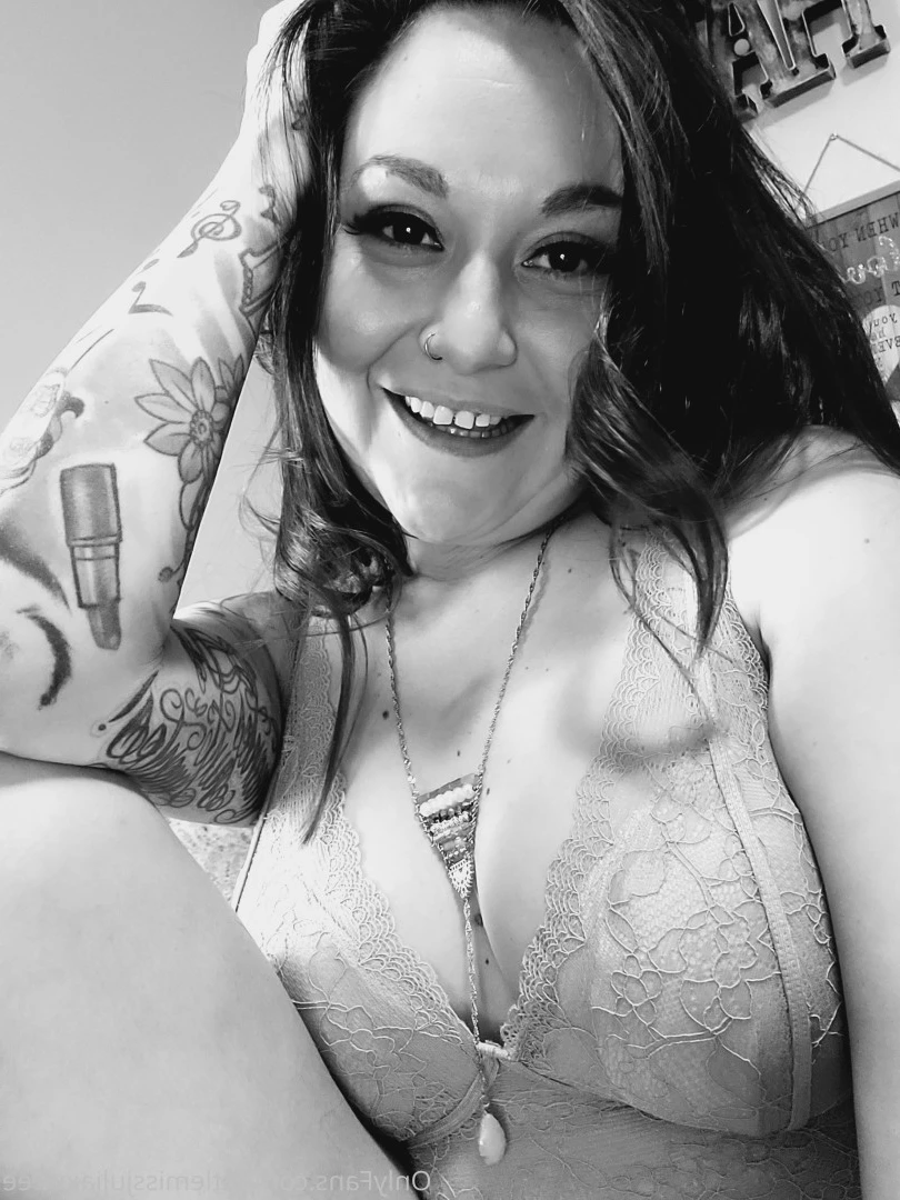 Little Miss JuliaXX [ littlemissjuliaxxfree ] Onlyfans leaked photo 10070324 on Hotleaks.tv