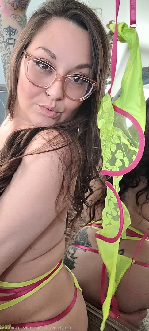 Little Miss JuliaXX [ littlemissjuliaxxfree ] Onlyfans leaked photo 10070355 on Hotleaks.tv