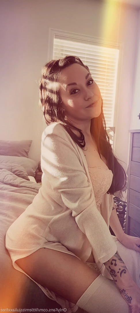 Little Miss JuliaXX [ littlemissjuliaxxfree ] Onlyfans leaked photo 10070378 on Hotleaks.tv