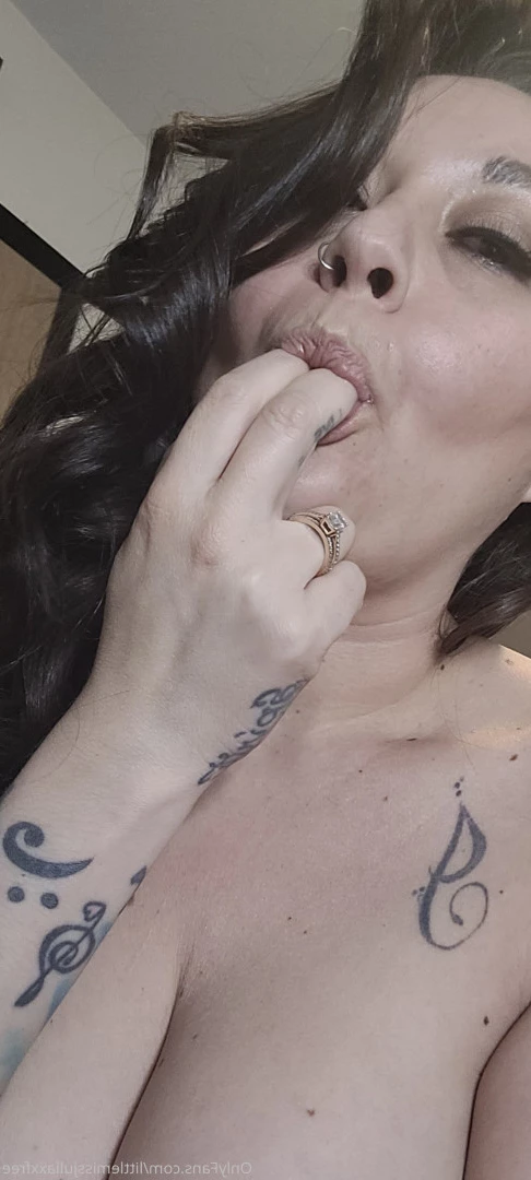 Little Miss JuliaXX [ littlemissjuliaxxfree ] Onlyfans leaked photo 10070738 on Hotleaks.tv