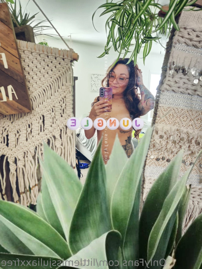 Little Miss JuliaXX [ littlemissjuliaxxfree ] Onlyfans leaked photo 13531257 on Hotleaks.tv