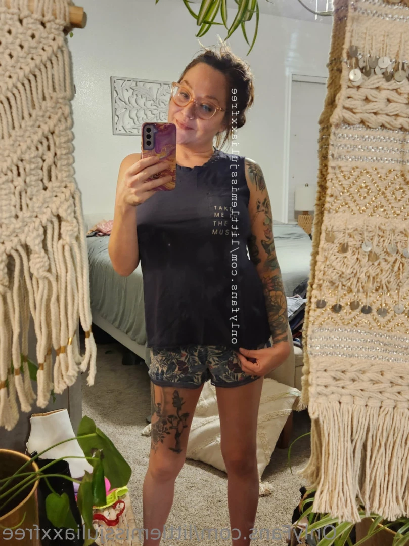 Little Miss JuliaXX [ littlemissjuliaxxfree ] Onlyfans leaked photo 13942890 on Hotleaks.tv