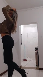 8618963