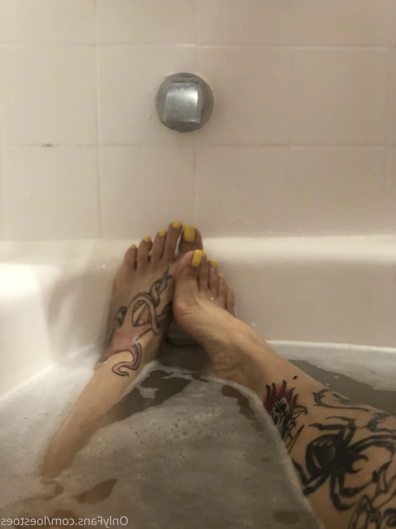 Bratty Loe 👑 [ loestoes ] Onlyfans leaked photo 13170400 on Hotleaks.tv