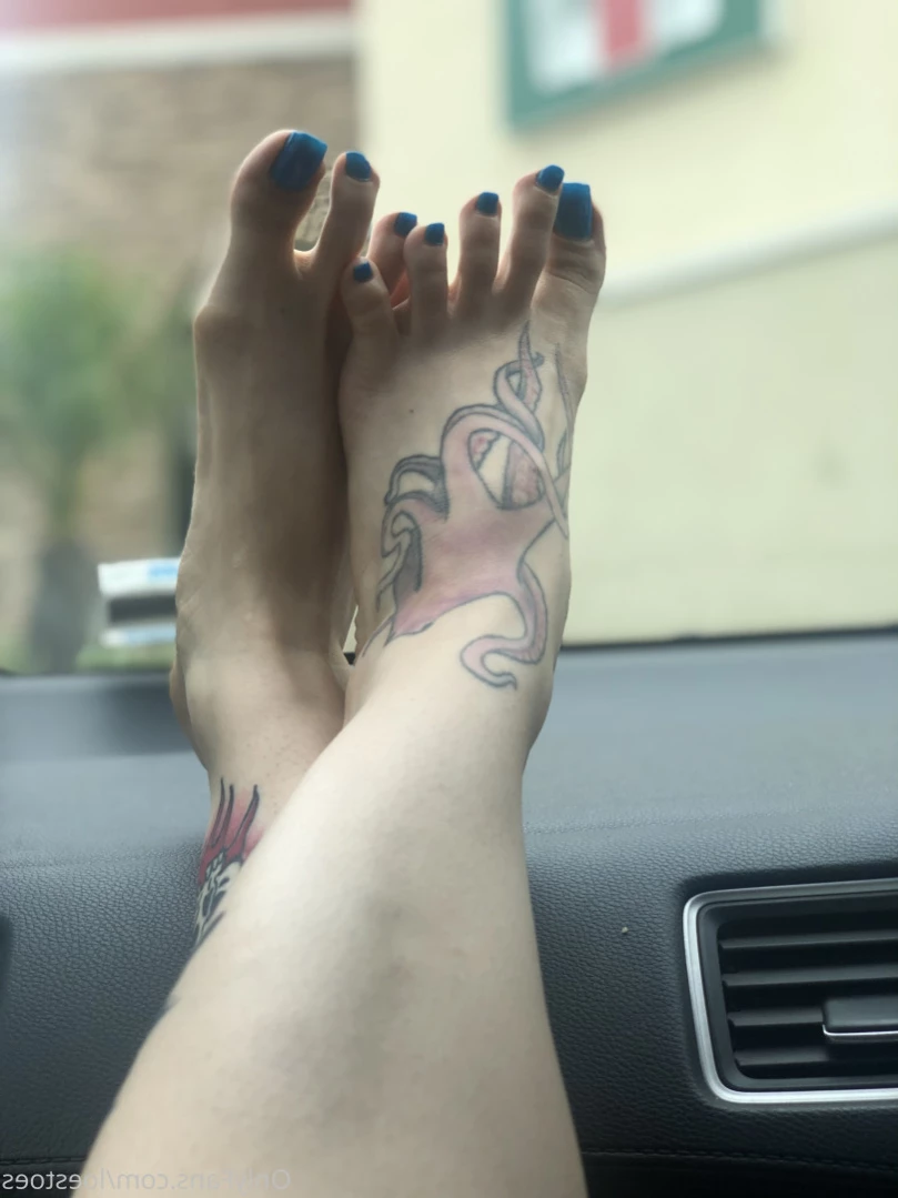 Bratty Loe 👑 [ loestoes ] Onlyfans leaked photo 13378672 on Hotleaks.tv