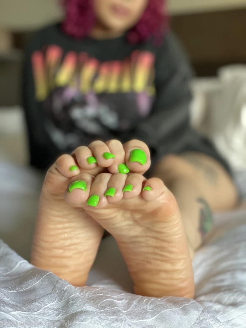 Bratty Loe 👑 [ loestoes ] Onlyfans leaked photo 14044543 on Hotleaks.tv