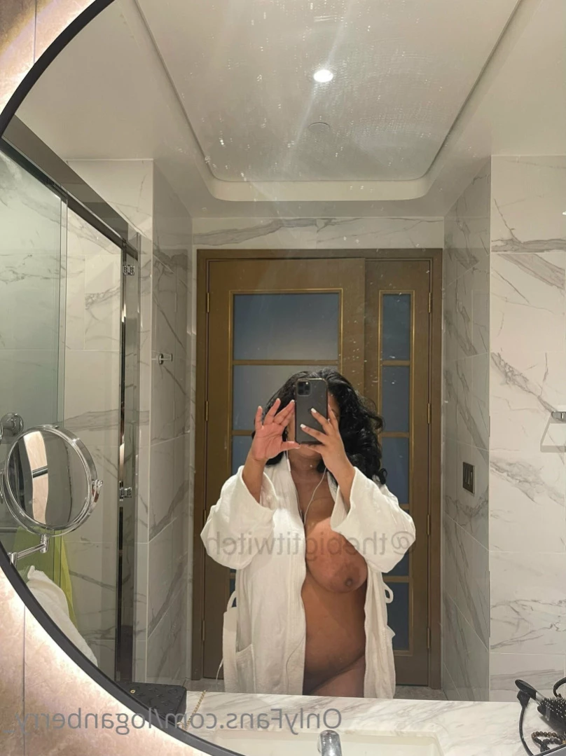 the big tit witch [ loganberry_ ] Onlyfans leaked photo 11510925 on Hotleaks.tv