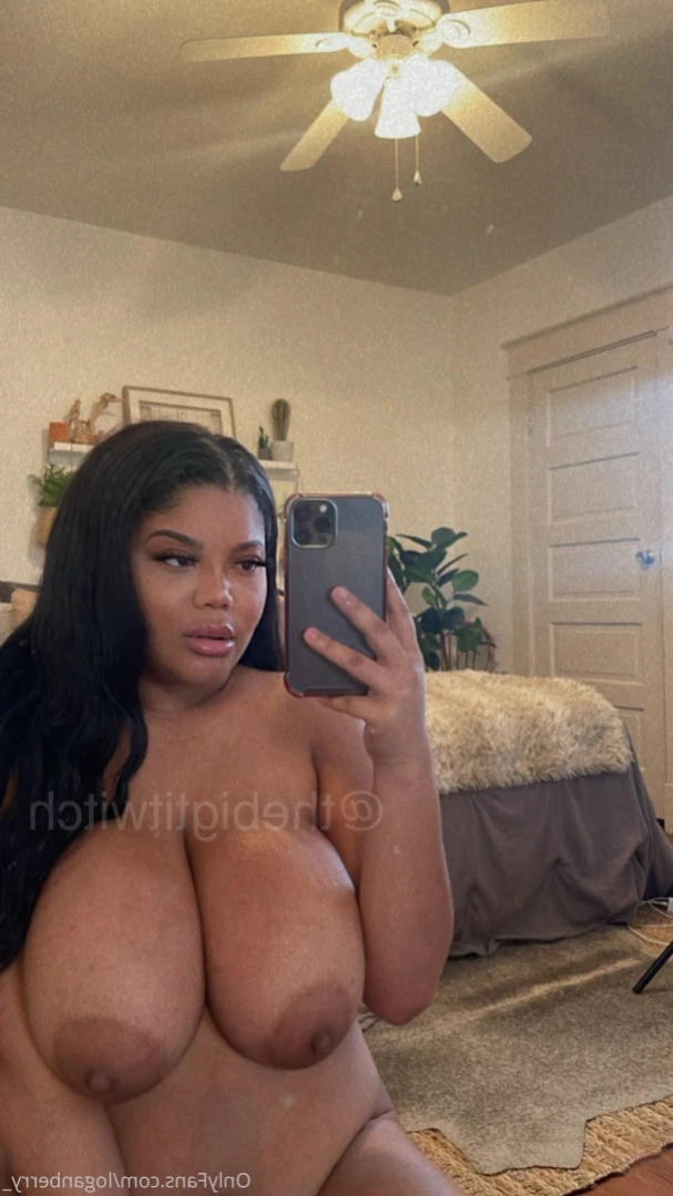 the big tit witch [ loganberry_ ] Onlyfans leaked photo 11547113 on Hotleaks.tv