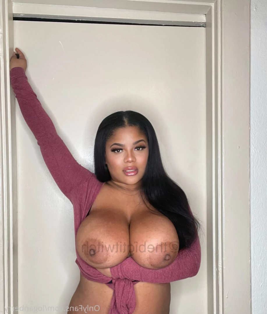the big tit witch [ loganberry_ ] Onlyfans leaked photo 13170694 on Hotleaks.tv